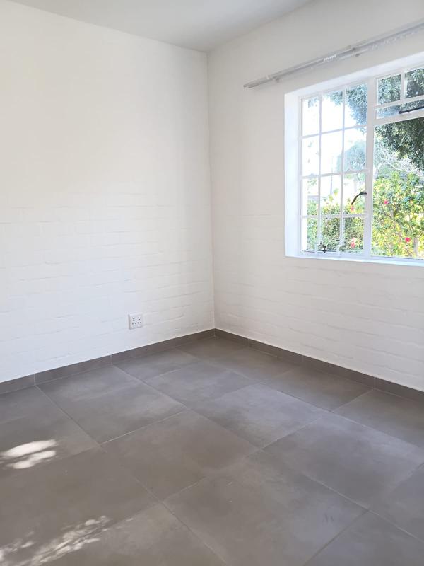 To Let 1 Bedroom Property for Rent in Bergvliet Western Cape